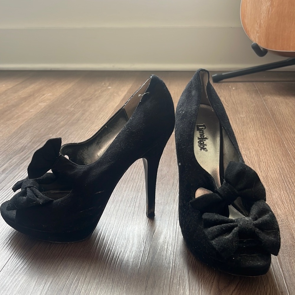 Black heels